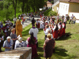 Slavnostní svěcení nové Piety před kostelem